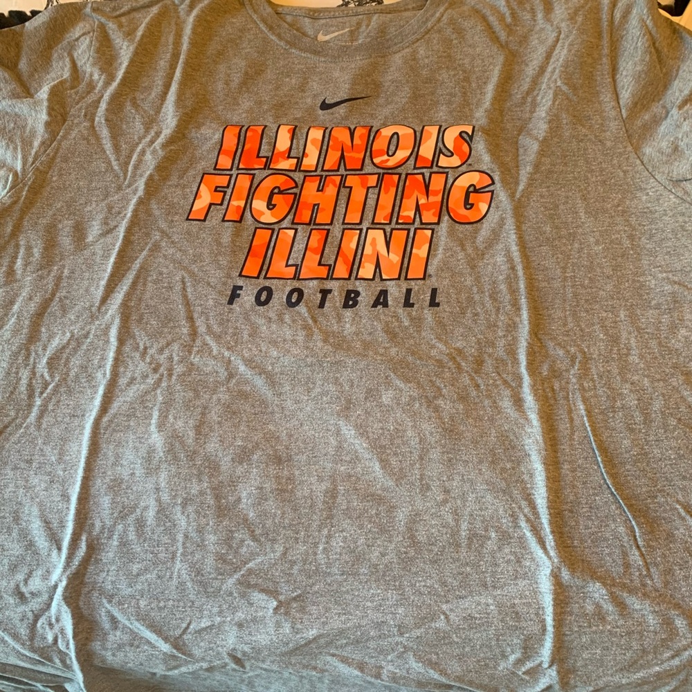 Illinois Fighting Illini T Shirt (Player Worn) - 3XL - Grey